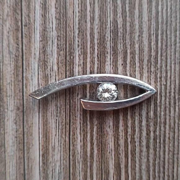 14KT WHITE GOLD TENSION SET DIAMOND PENDANT - Picture 6 of 13